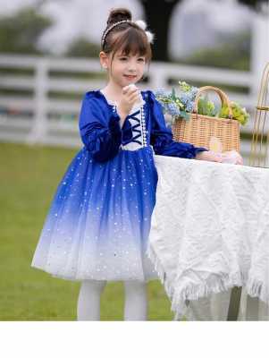 蓝色的连衣裙童装（儿童蓝色裙子配搭什么颜色打底袜）-图2